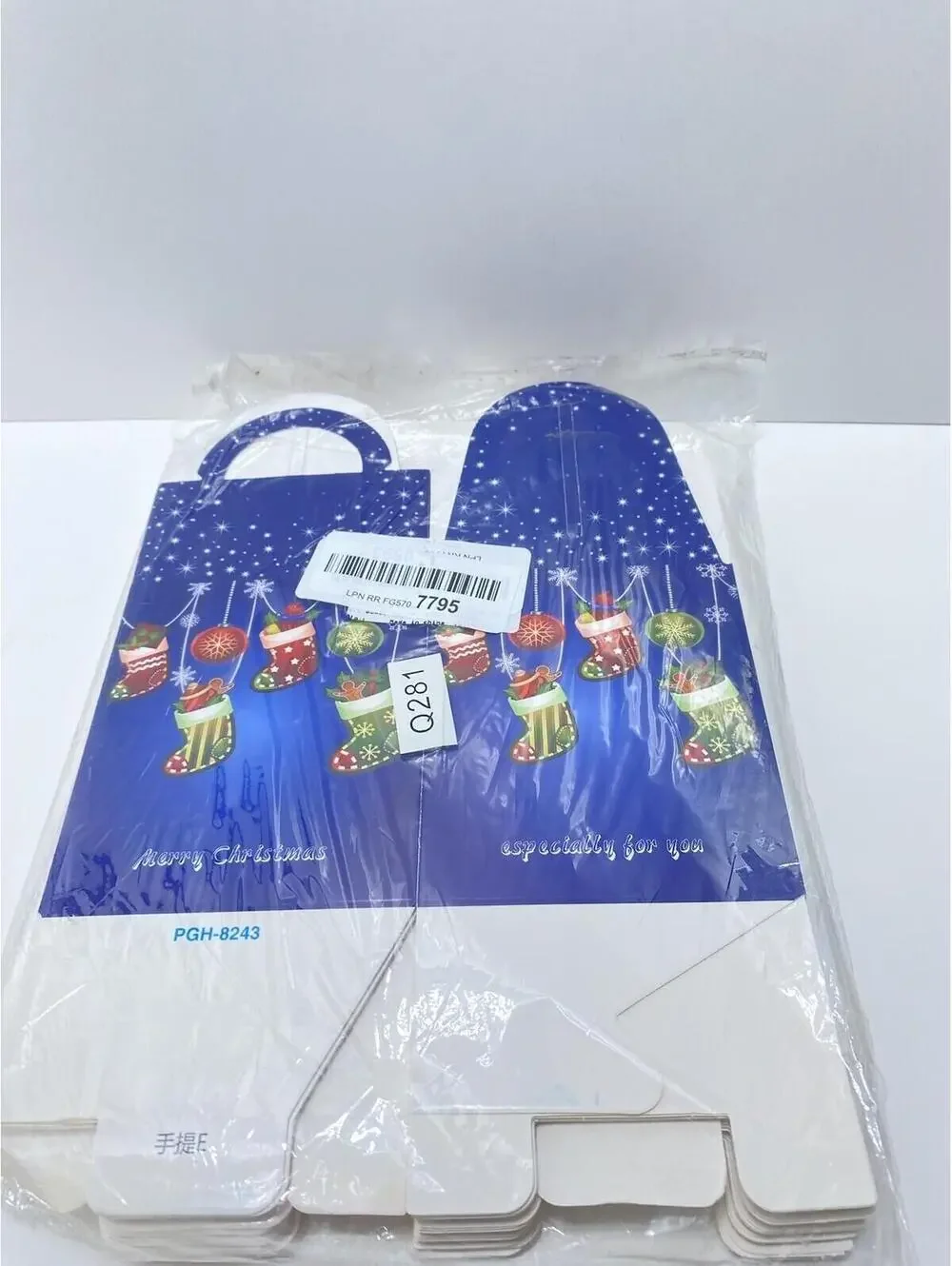 24pc Christmas Treat Boxes Cupcake Holders Foldable Cardboard Cute Holiday Set